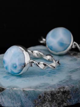 Ring Larimar gedreht